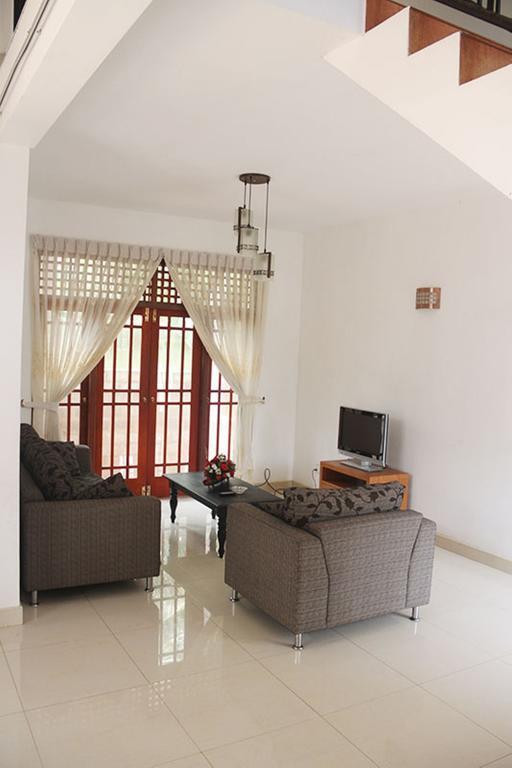 Hotel Red Rose Νεγκόμπο Δωμάτιο φωτογραφία