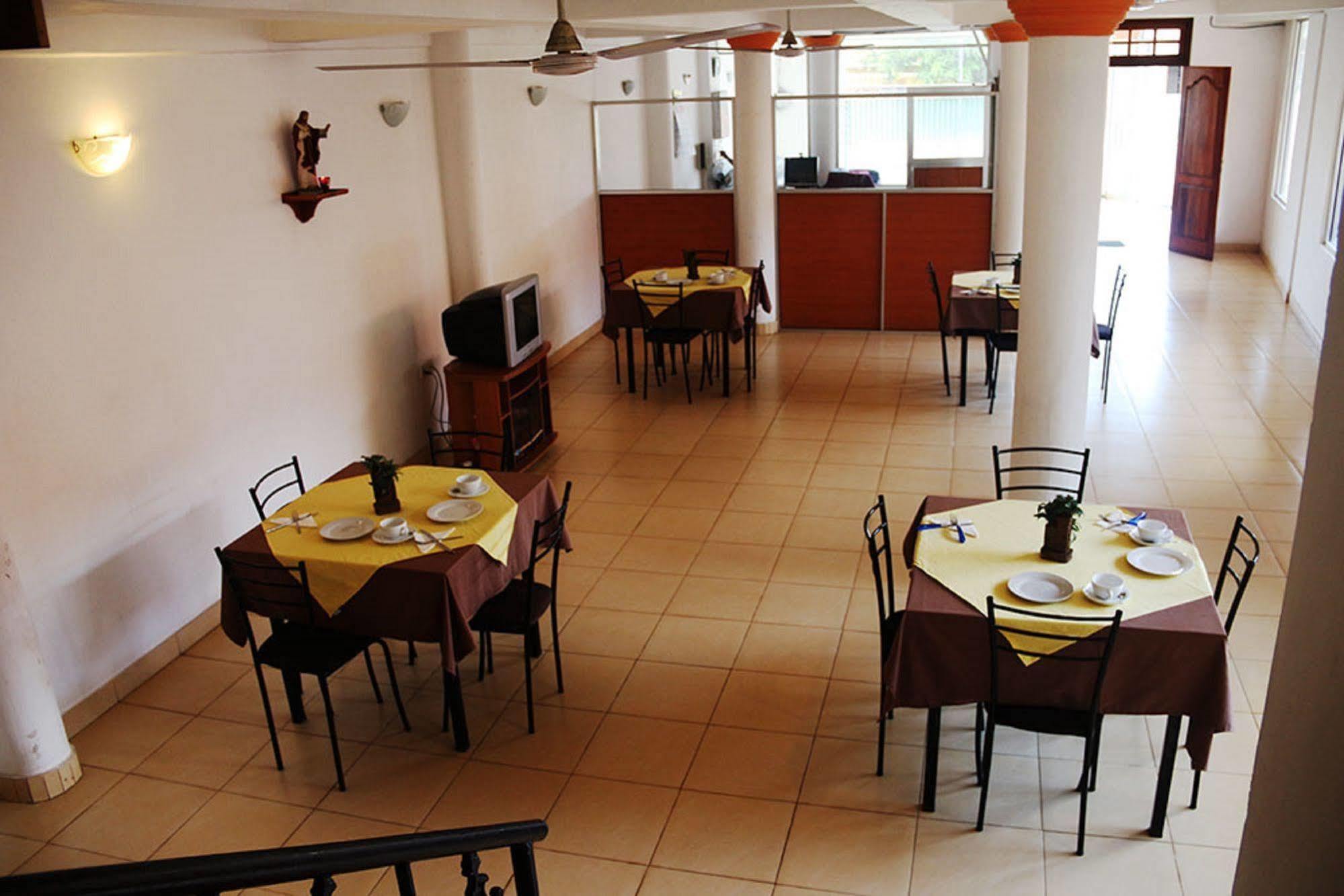 Hotel Red Rose Νεγκόμπο Εξωτερικό φωτογραφία
