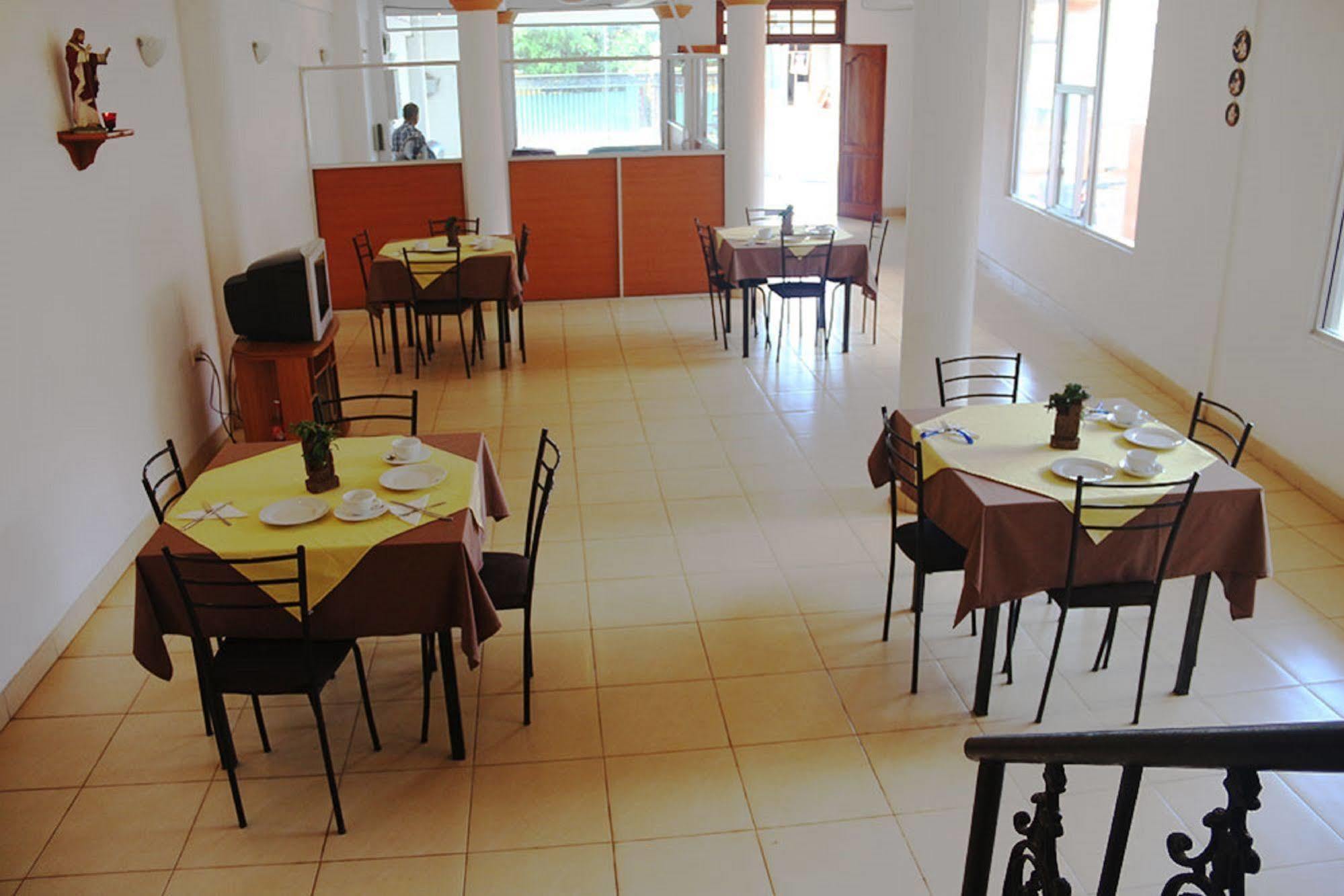 Hotel Red Rose Νεγκόμπο Εξωτερικό φωτογραφία