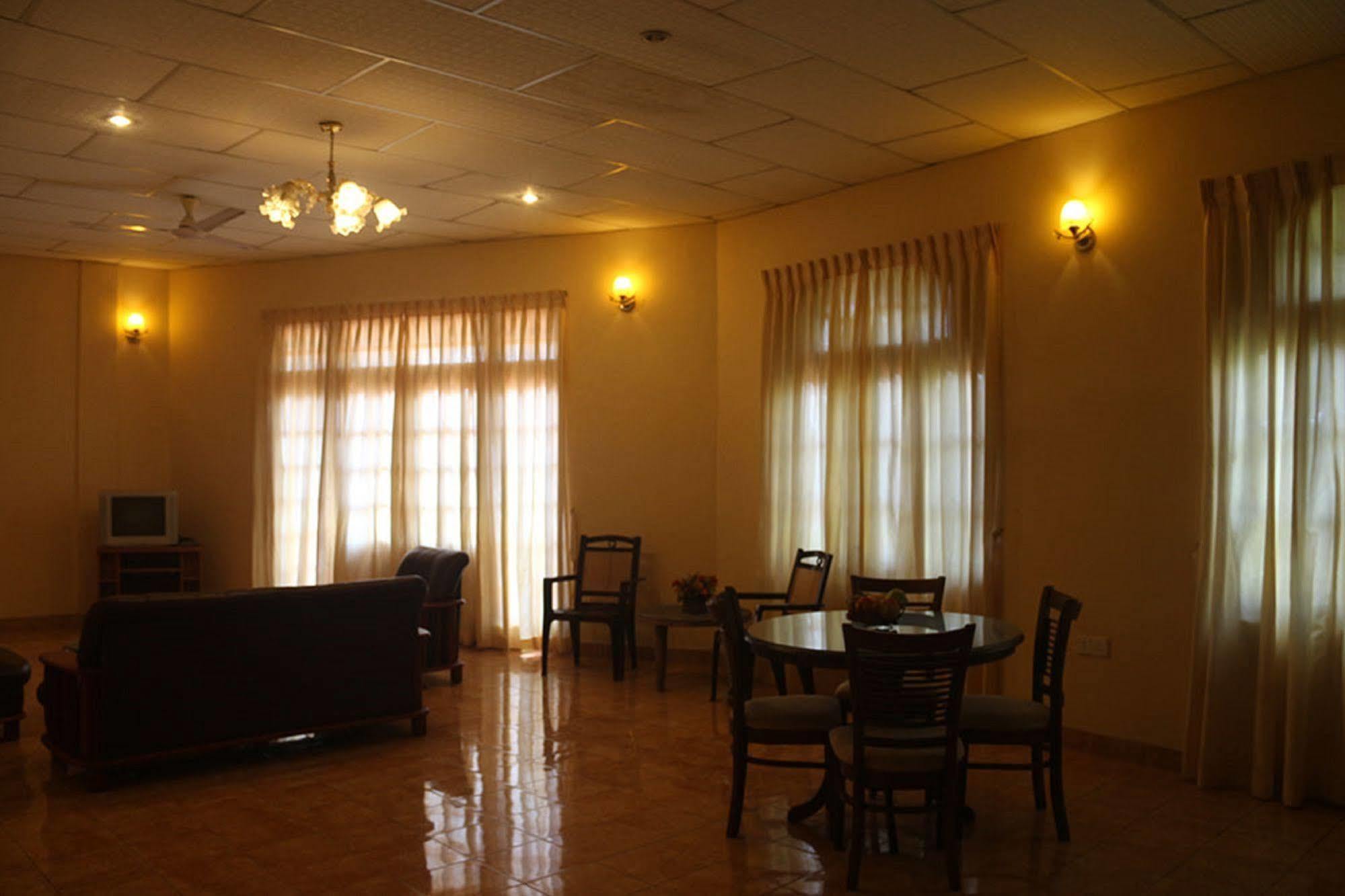 Hotel Red Rose Νεγκόμπο Εξωτερικό φωτογραφία