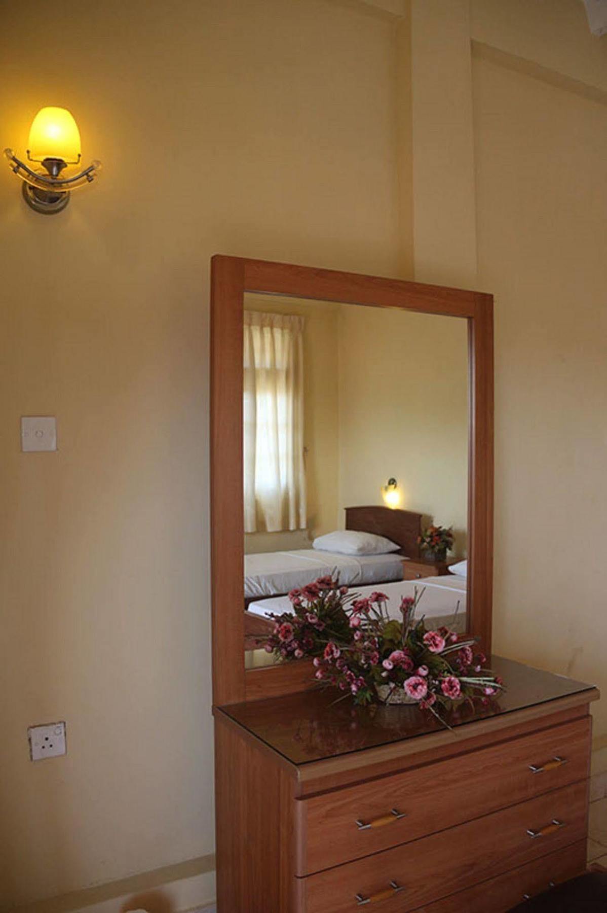 Hotel Red Rose Νεγκόμπο Εξωτερικό φωτογραφία