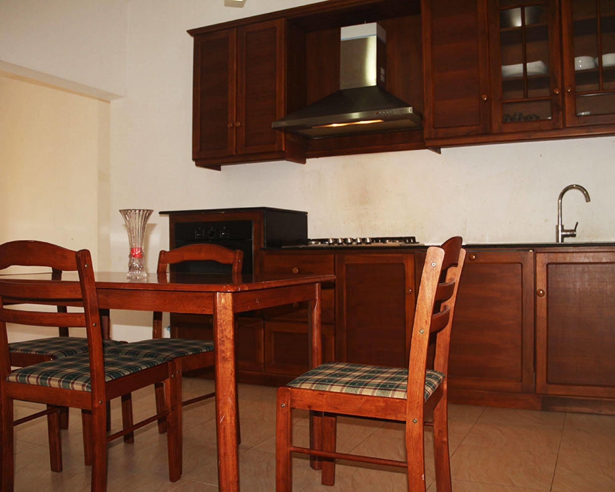 Hotel Red Rose Νεγκόμπο Εξωτερικό φωτογραφία